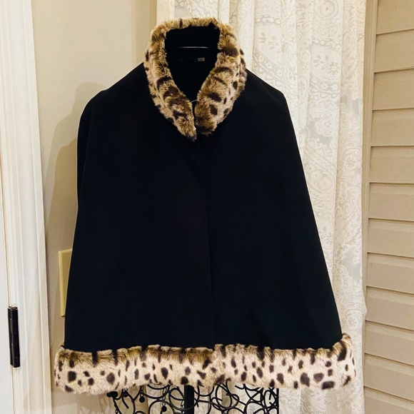 Vintage Jackets & Blazers - Vintage Black Cape with Leopard Print Trim